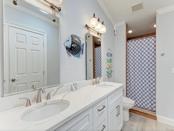Holmes Beach Vacation Rental- Pool Villa Near Beach One Block Beach